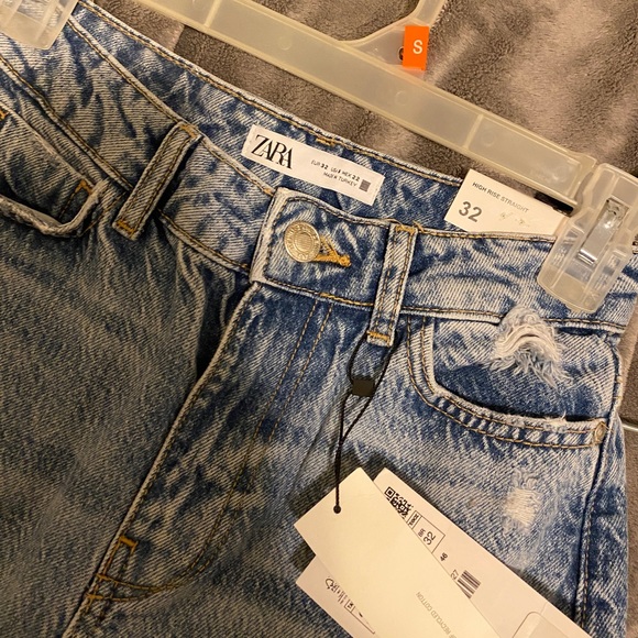 Zara High Rise Straight Leg Jeans - Picture 9 of 11